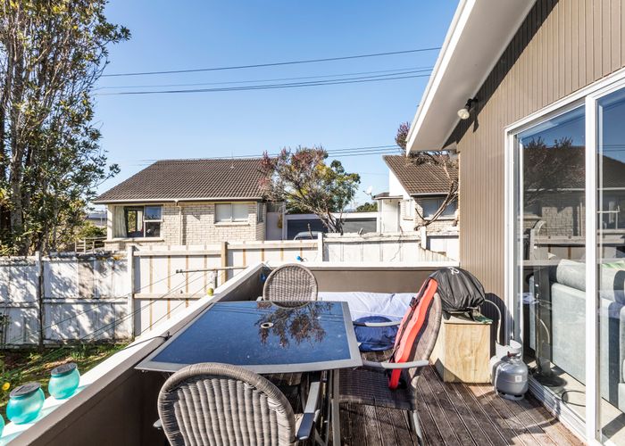  at 2/309 Wairau Road, Wairau Valley, Auckland