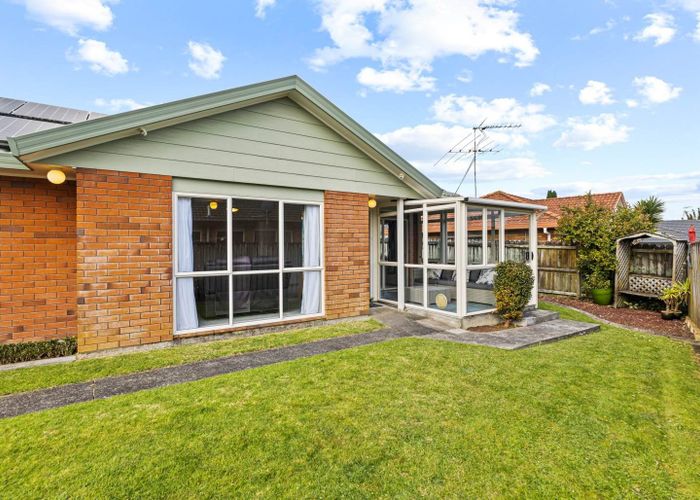  at 27 Rosemead Place, Randwick Park, Auckland