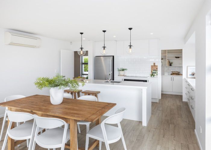  at 12 Parkridge Place, Mount Pleasant, Christchurch