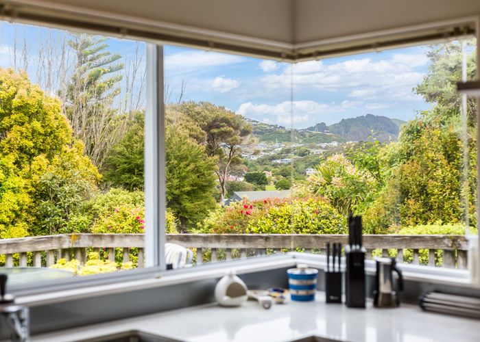  at 21 Saunders Close, Whitby, Porirua, Wellington