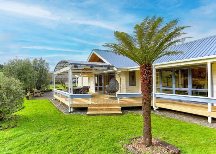  at 12 Pickwick Road, Otamatea, Whanganui