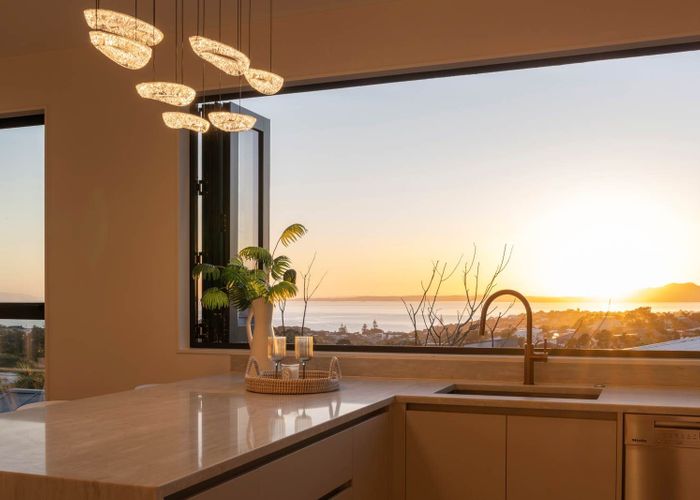  at 437 East Coast Road, Mairangi Bay, North Shore City, Auckland