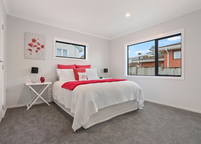  at 231 Hepburn Road, Glendene, Auckland