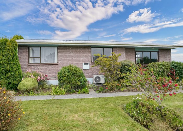  at 32 Enniskillen Street, Clifton, Invercargill