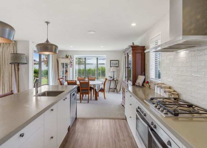  at 35 Oaks Drive, Lincoln, Lincoln