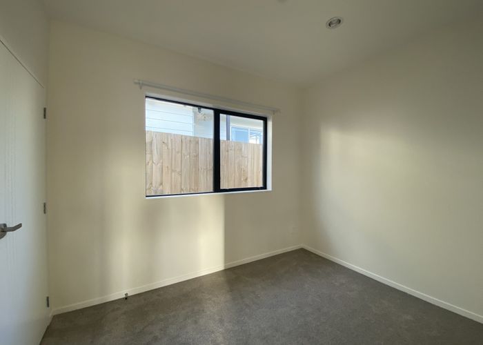  at 37 Seaward Place, Wattle Downs, Manukau City, Auckland