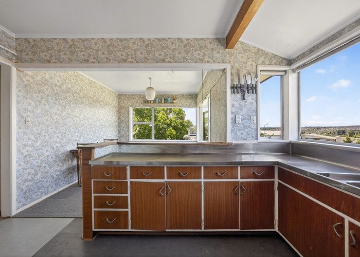  at 10 Riverhills Avenue, Pakuranga Heights, Manukau City, Auckland