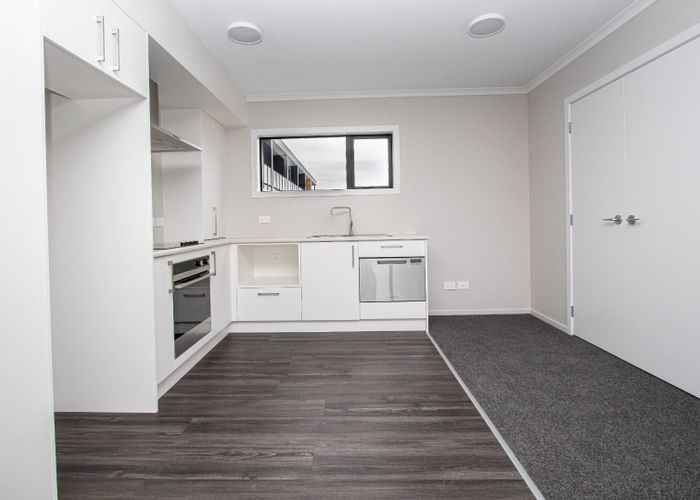  at 105/17 Vialou Street, Hamilton Central, Hamilton