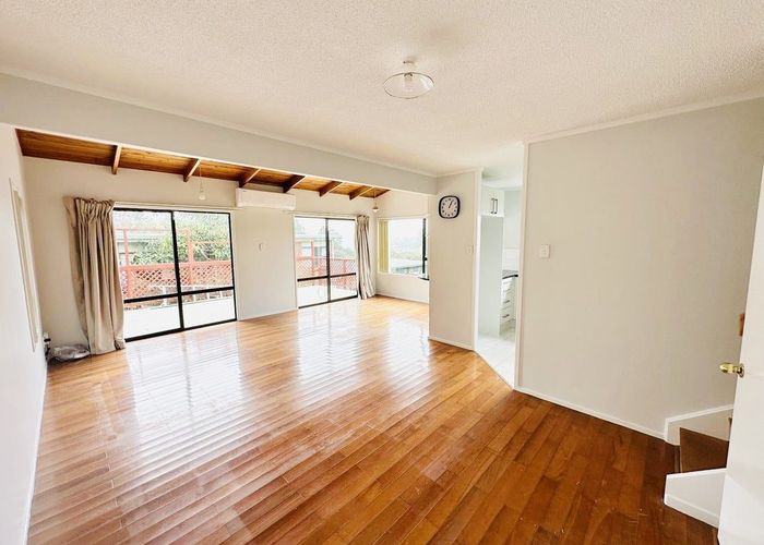  at 2/191 Mokoia Road, Birkenhead, North Shore City, Auckland