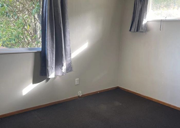  at 50 Weatherly Road, Torbay, Auckland