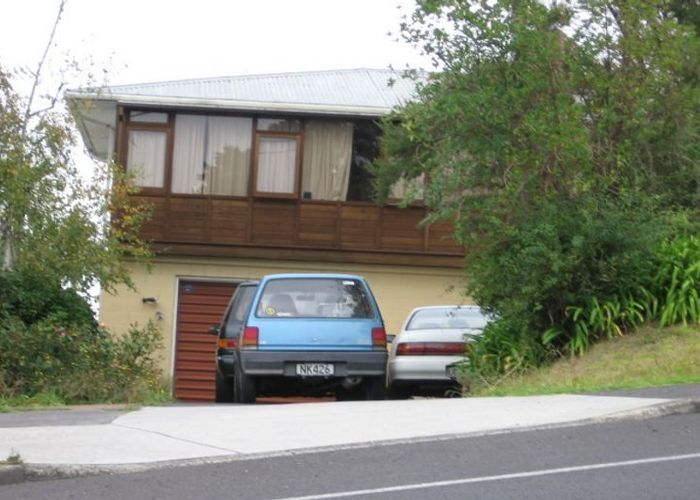  at 2 Stanley Road, Glenfield, North Shore City, Auckland
