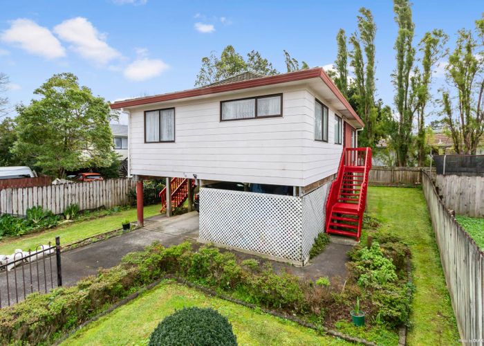  at 2/42 Borich Road, Sunnyvale, Auckland