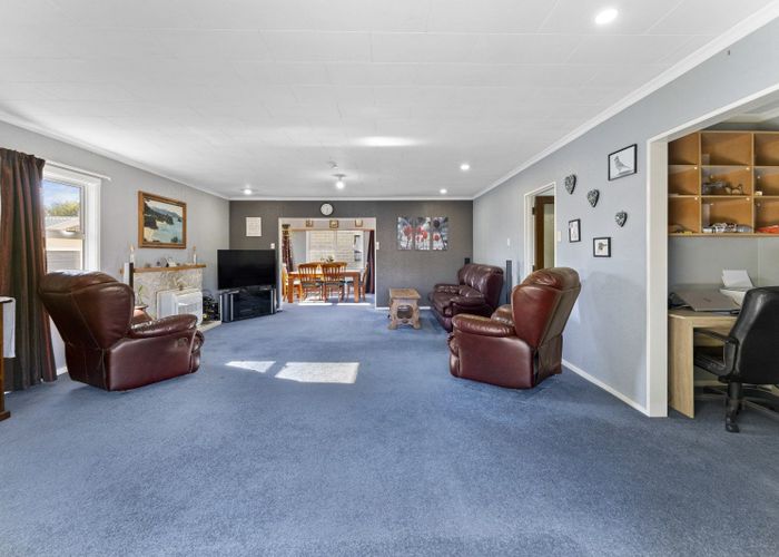  at 4 Field Place, Richmond