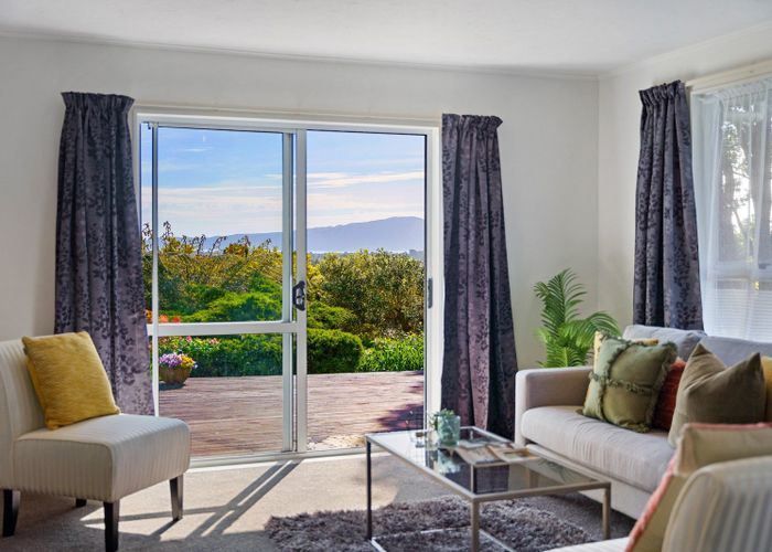  at 61 Kakariki Grove, Waikanae, Waikanae
