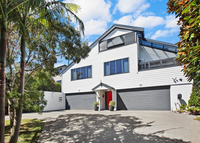  at 2/58 Drake Street, Howick, Auckland