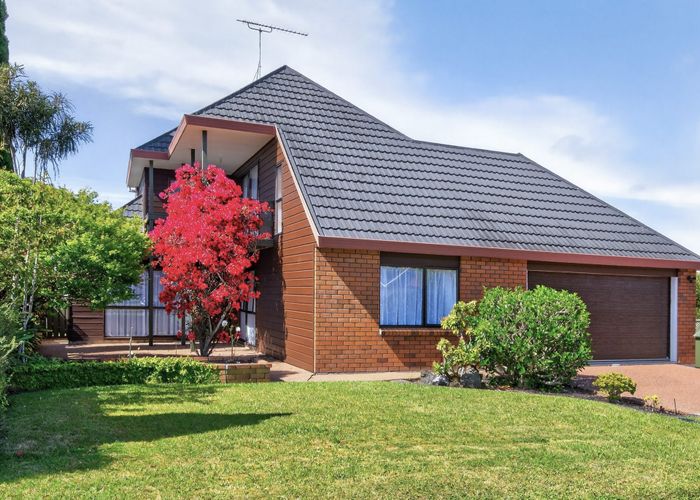  at 14 Channing Crescent, Botany Downs, Manukau City, Auckland