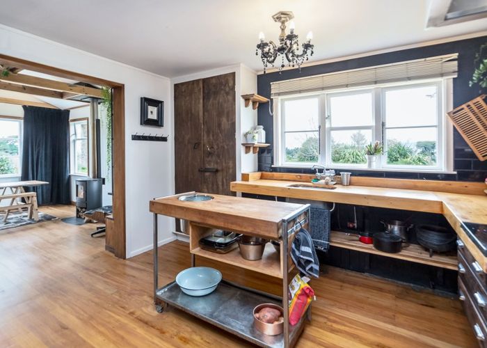  at 812 Western Lake Road, Western Lake, Featherston