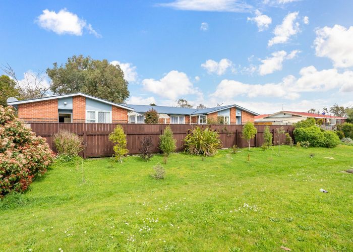  at 2/113 Clouston Park Road, Clouston Park, Upper Hutt, Wellington