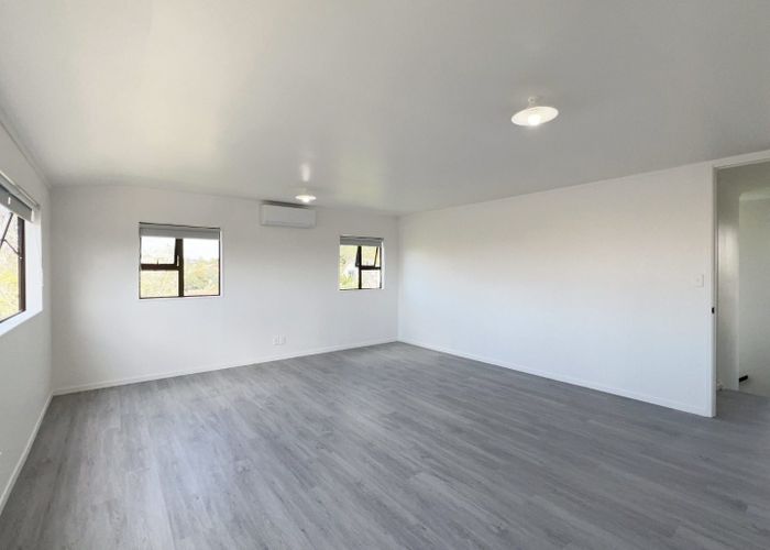  at 131 Oaktree ave, Browns Bay, North Shore City, Auckland