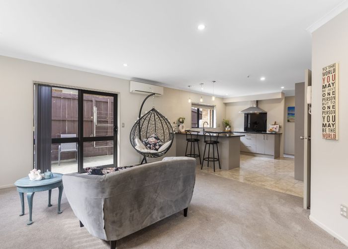 at 7E Boeing Place, Goodwood Heights, Auckland
