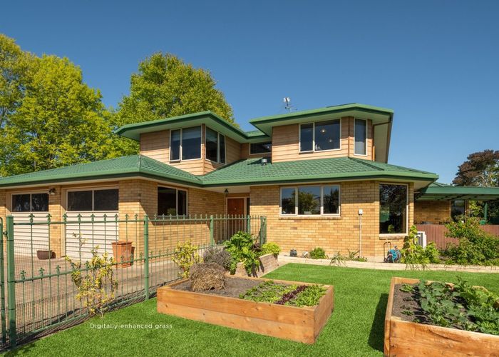  at 44 Westhaven Place, Redwoodtown, Blenheim