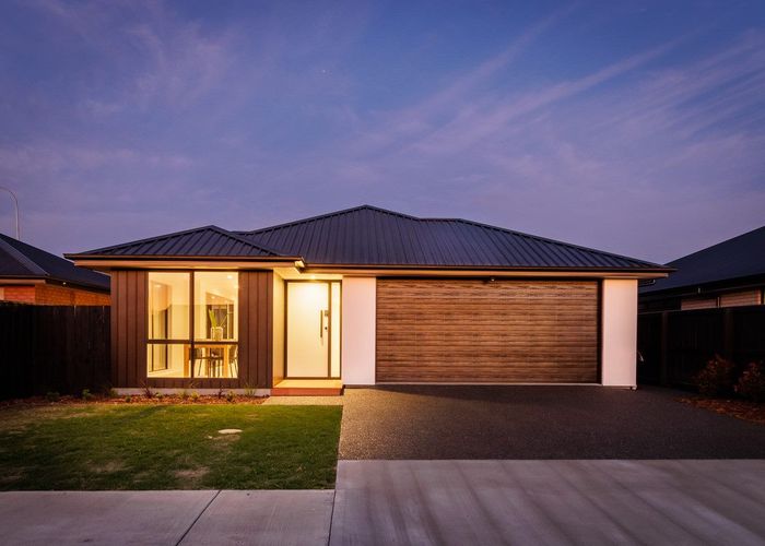  at 3 Barnett Street, Woodend, Woodend