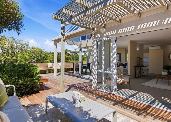  at 2/99 Hebron Road, Waiake, North Shore City, Auckland