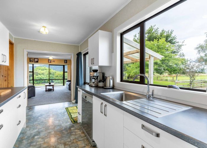  at 35 Crowe Road, Springhills, Winton