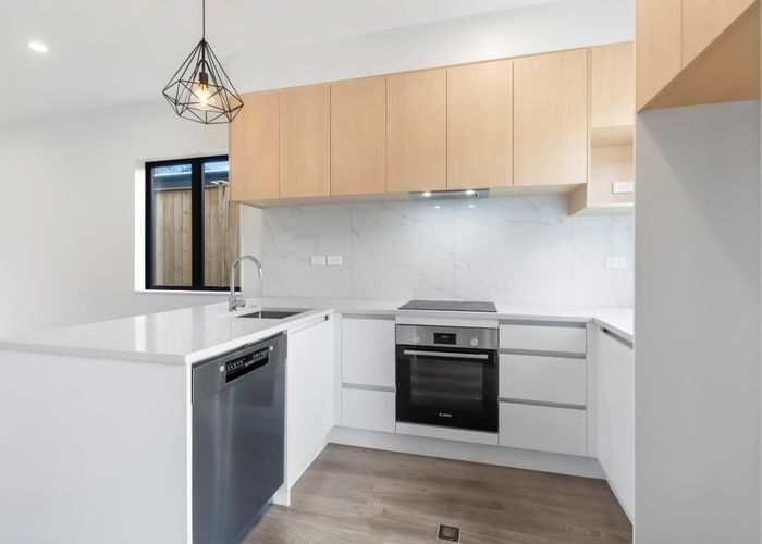  at 3/12 Arney Road, Ranui, Auckland