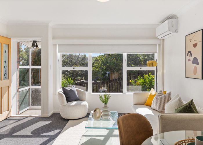  at 3/7 Newhaven Terrace, Mairangi Bay, Auckland