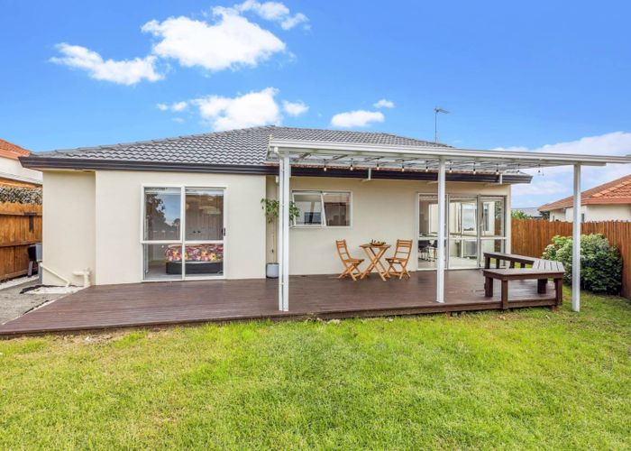  at 3B Dana Place, Somerville, Manukau City, Auckland