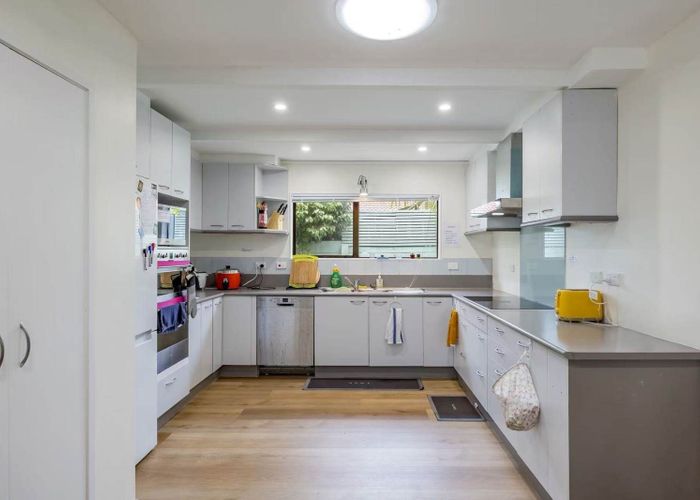  at 5 Rushgreen Avenue, Pahurehure, Papakura, Auckland