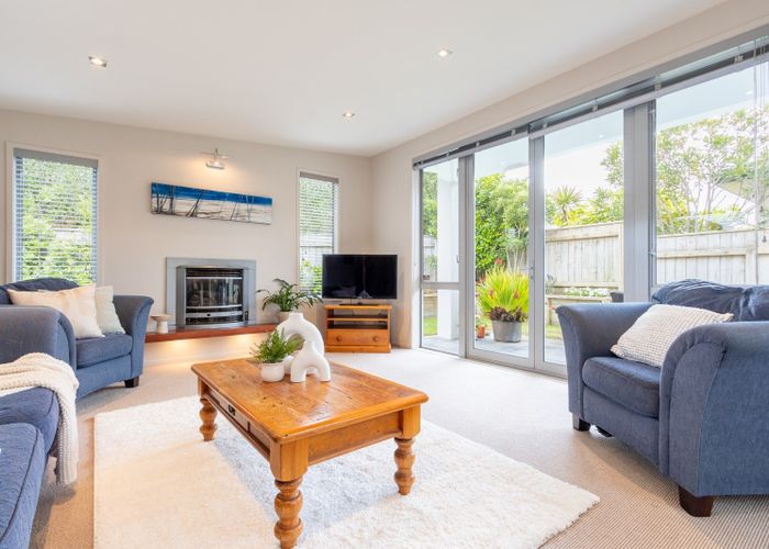  at 8 Metzenthin Close, Raumati South, Paraparaumu