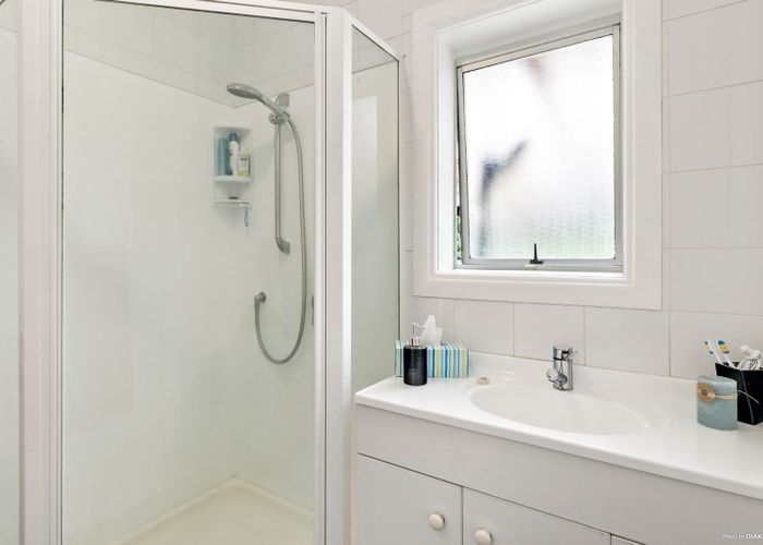  at 1/15 Locke Avenue, Hillsborough, Auckland