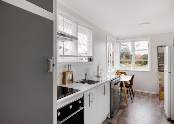  at 40 Pine Avenue, Bader, Hamilton