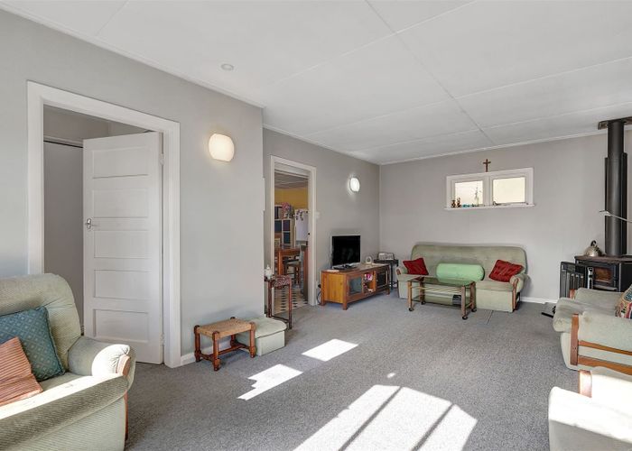  at 58 Cluny Road, Plimmerton, Porirua