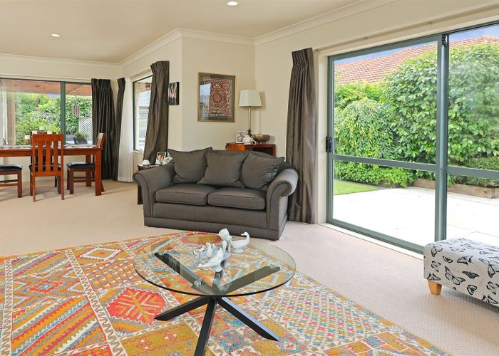  at 4 Checkerberry Court, Henderson, Auckland