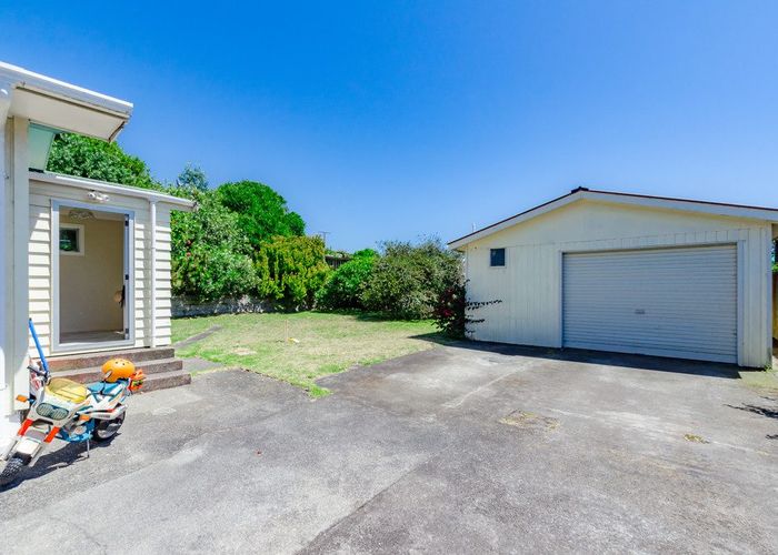  at 61 Queens Road, Waikanae Beach, Waikanae