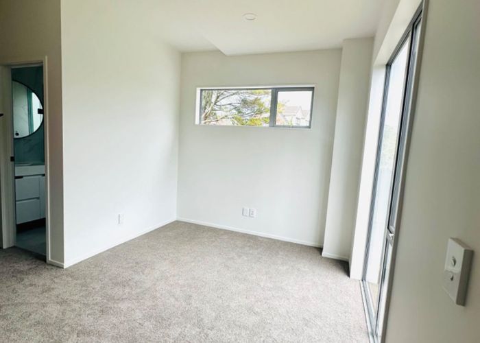  at 55E Edmonton Road, Henderson, Auckland