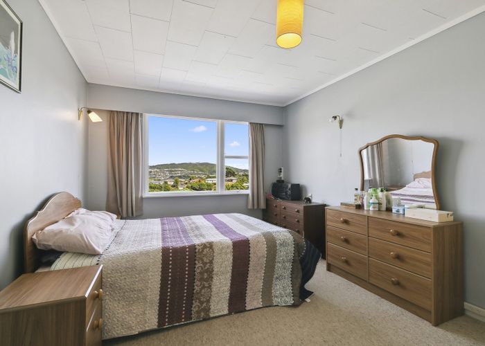  at 23 Griffiths Grove, Newlands, Wellington