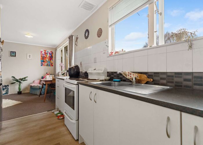  at 5/271 River Road, Claudelands, Hamilton