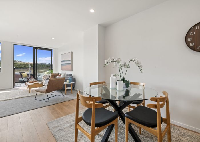  at 11/28 Pennant Street, Long Bay, North Shore City, Auckland