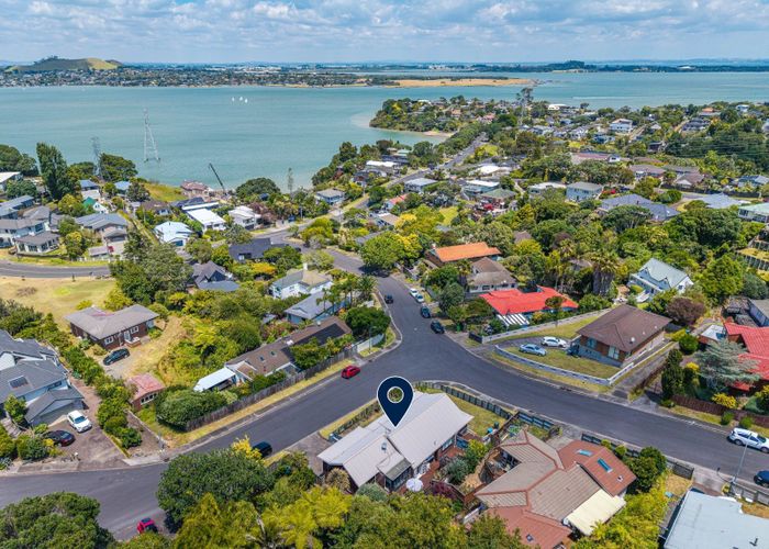  at 9 Pallister Drive, Hillsborough, Auckland
