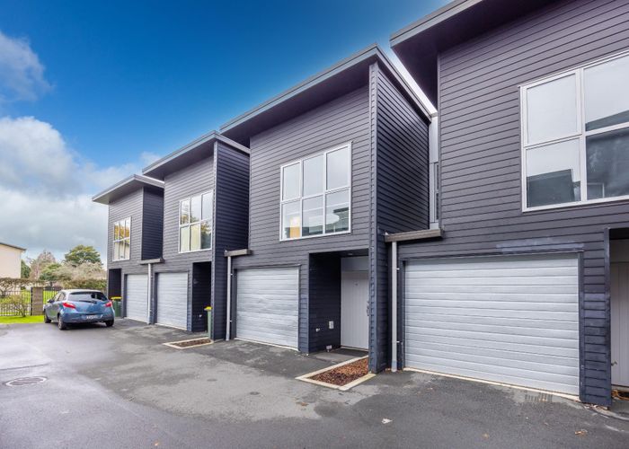  at 18/100 Knighton Road, Hillcrest, Hamilton, Waikato