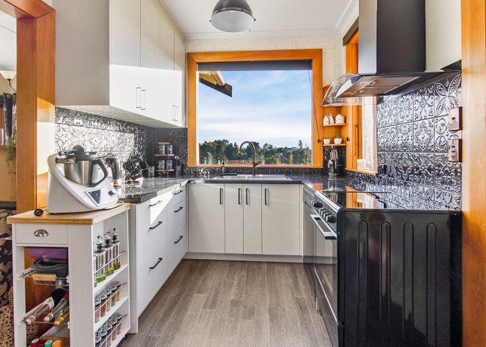  at 6 Kitchener Square, Highfield, Timaru
