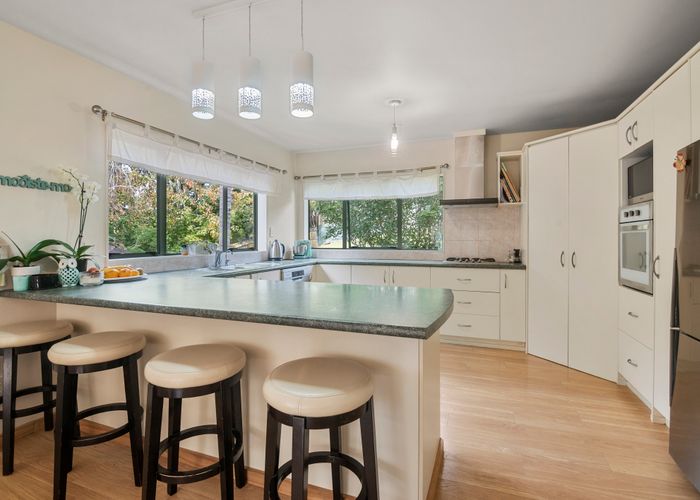  at 2/12 Patons Road, Howick, Auckland