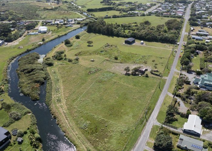 at 12 Atkinson Avenue, Ōtaki Beach, Ōtaki