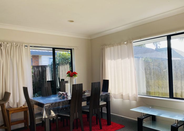  at 2/9 Stratford Road, Alfriston, Manukau City, Auckland
