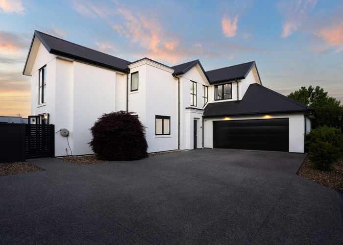  at 9 Oaktree Lane, Bishopdale, Christchurch City, Canterbury