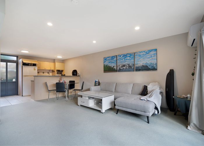  at 18/8 Soljak Place, Mount Albert, Auckland City, Auckland